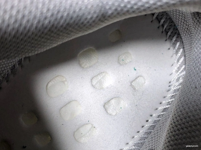 700 Yeezy Boost 'Inertia' V2 Adidas FW2549 1114